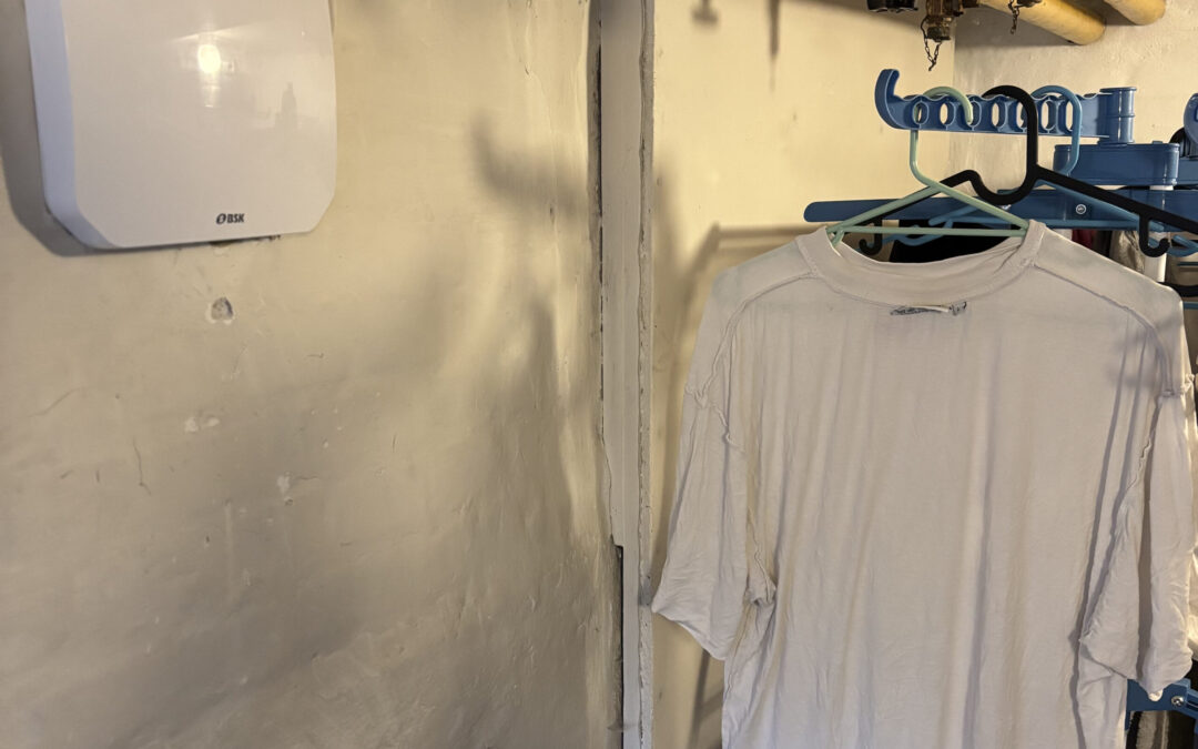 Ventilator badeværelse loft montering der fjerner fugt